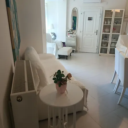 Evi's House Apartament *