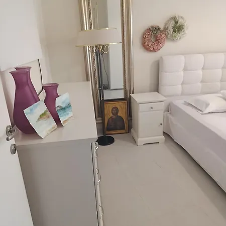 Evi's House Apartament *